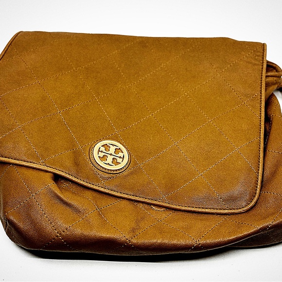 Tory Burch Quilted Leather Shoulder Bag – Cognac Brown Elegance